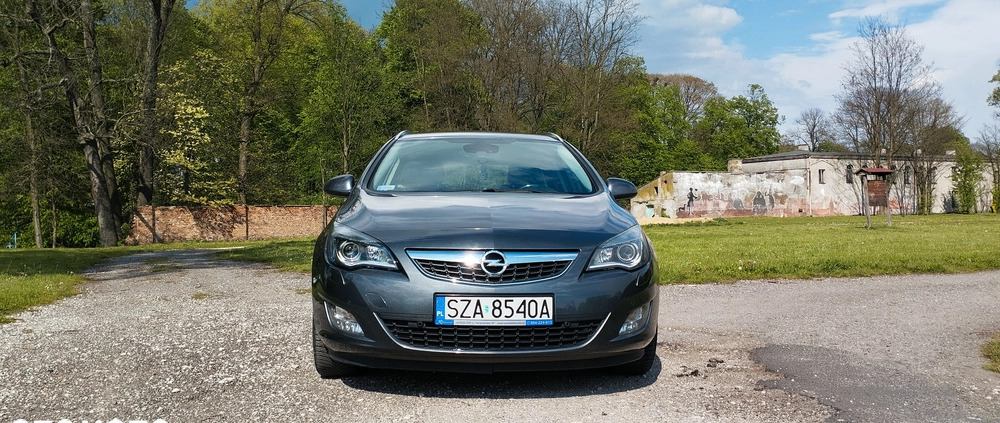 Opel Astra cena 20000 przebieg: 237229, rok produkcji 2011 z Szczekociny małe 667